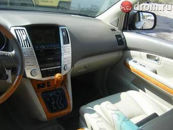 2004 Lexus RX330 Images