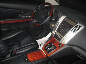 2004 Lexus RX330 Images