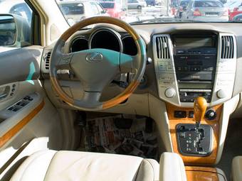 2004 Lexus RX330 Photos