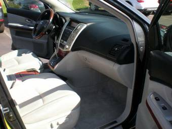 2004 Lexus RX330 Images