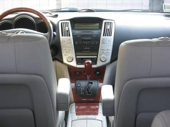 2004 Lexus RX330 Images