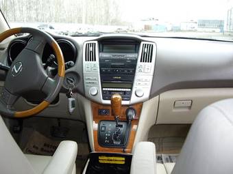 2004 Lexus RX330 Pictures