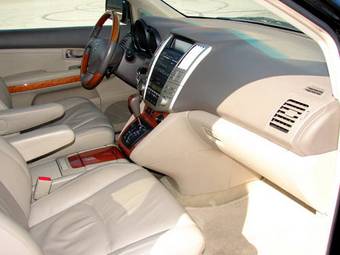 2004 Lexus RX330 Photos