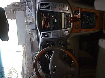 2004 Lexus RX330 Images