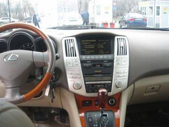 2004 Lexus RX330 Photos