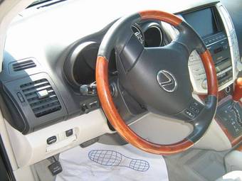 2004 Lexus RX330 Photos
