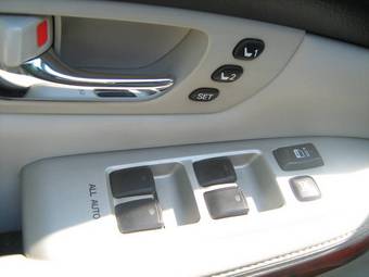 2004 Lexus RX330 Photos