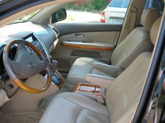 2004 Lexus RX330 Images