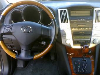 2004 Lexus RX330 Pictures