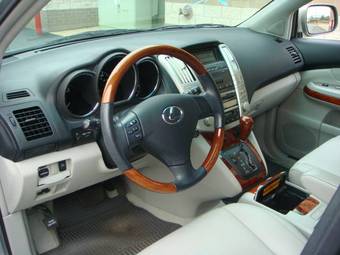 2004 Lexus RX330 Pictures