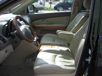2004 Lexus RX330 Images