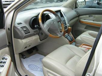 2004 Lexus RX330 Photos