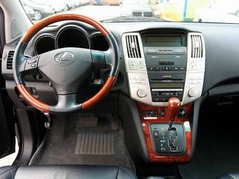 2004 Lexus RX330 Photos