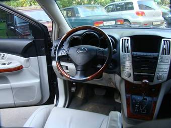 2004 Lexus RX330 Photos