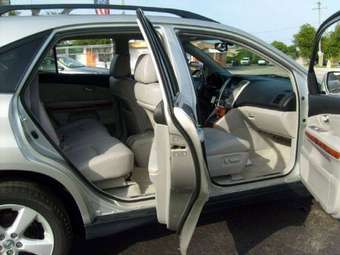 2005 Lexus RX330 Images