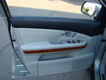 2005 Lexus RX330 Photos