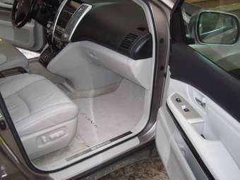 2005 Lexus RX330 Pics