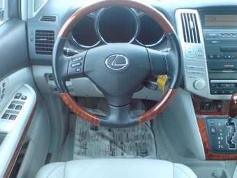 2005 Lexus RX330 Images