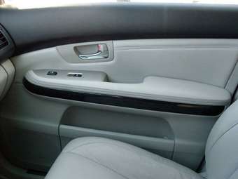 2005 Lexus RX330 Pics