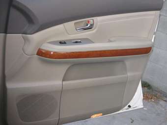 2005 Lexus RX330 Images