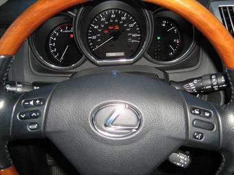 2005 Lexus RX330 Pictures