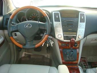 2005 Lexus RX330 Pics