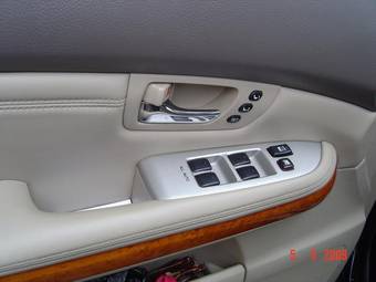 2005 Lexus RX330 Images