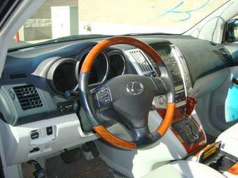 2005 Lexus RX330 Pictures