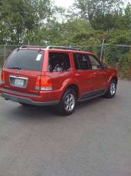 2005 Lincoln Aviator Photos