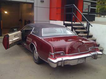 1973 Lincoln Continental Pictures