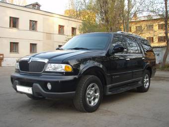 2001 Lincoln Navigator Photos