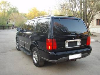 2001 Lincoln Navigator Photos