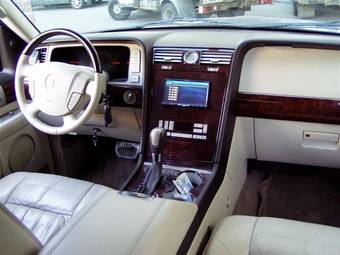 2003 Lincoln Navigator Pictures