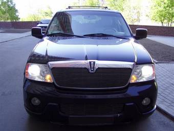 2003 Lincoln Navigator Pictures