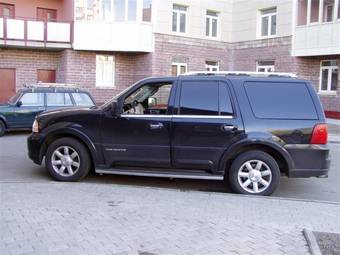 2003 Lincoln Navigator Photos