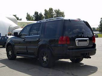 2003 Lincoln Navigator Photos