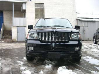 2004 Lincoln Navigator Pictures