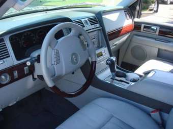 2005 Lincoln Navigator Pictures