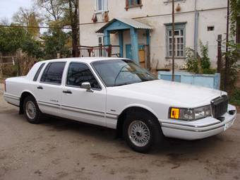 1992 Lincoln Town Car Photos