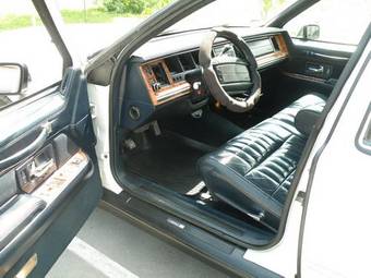 1993 Lincoln Town Car Photos