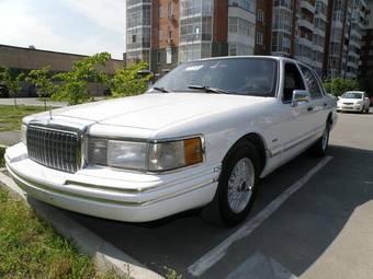 1993 Lincoln Town Car Pictures