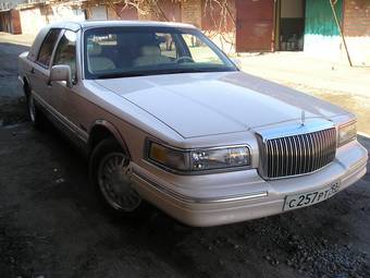 1996 Lincoln Town Car Pictures