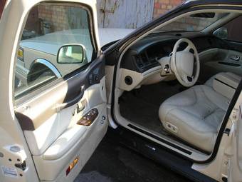 1996 Lincoln Town Car Pictures