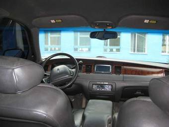 2000 Lincoln Town Car Pictures