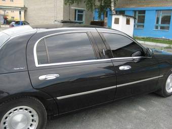 2000 Lincoln Town Car For Sale
