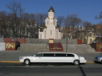 2000 Lincoln Town Car Photos