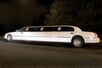 2000 Lincoln Town Car Pictures