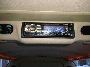 2001 Lincoln Town Car Photos