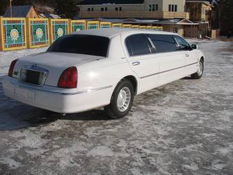 2001 Lincoln Town Car Pictures