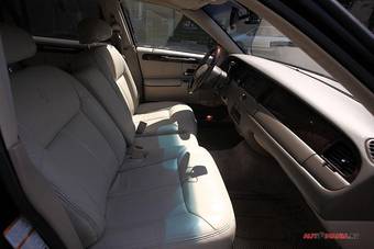 2001 Lincoln Town Car Pictures